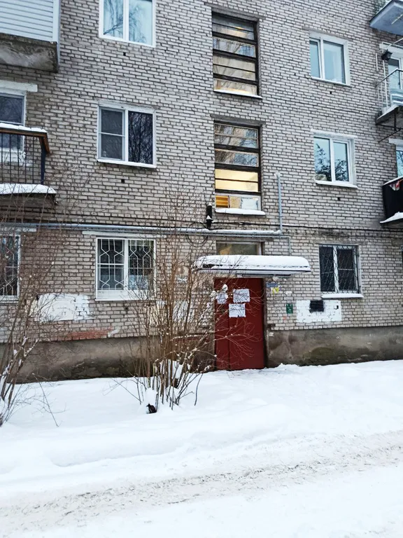 Двушка рядом с ж/д станцией