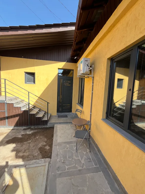 Уютный дом со своим гаражом