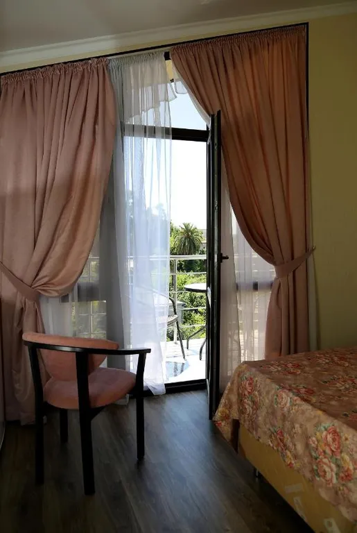 Квартира Комната — Гагра