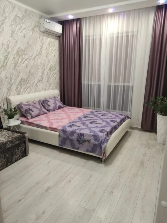 Современная 2-я большая квартира прямо на набережной с пляжем у дома