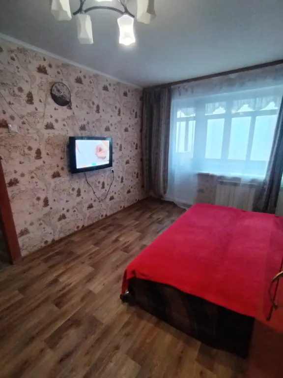 Уютная квартира у Института Решетнева и набережная Енисея