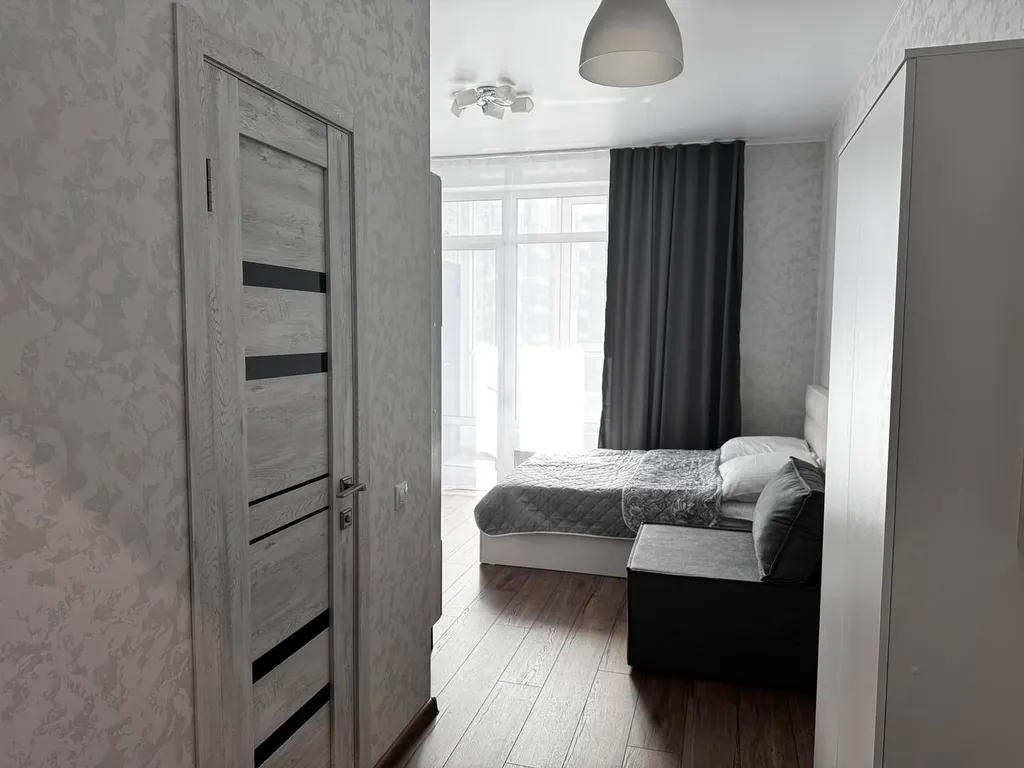 Новая укомплектованная квартира в самом центре