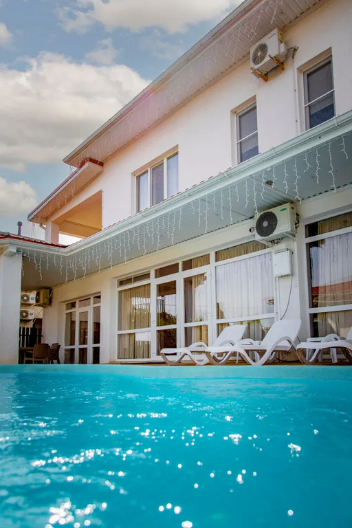 Вилла резиденция белый дом