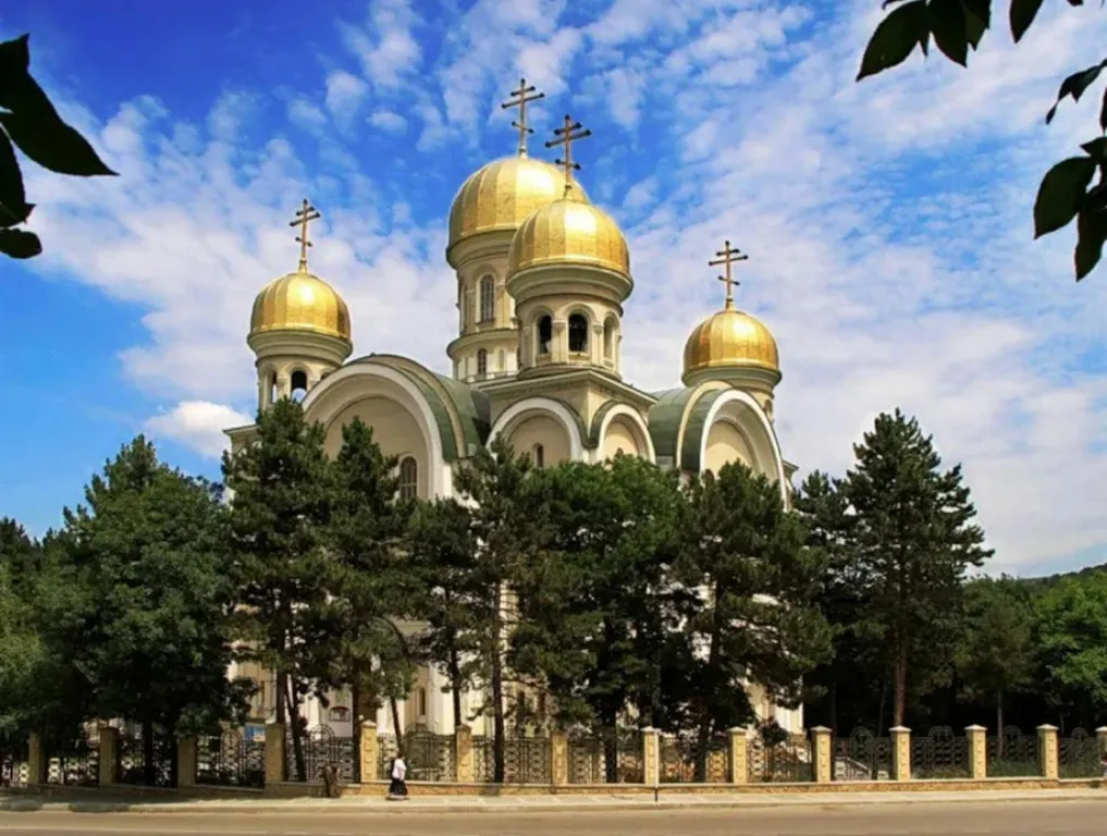 2-комнатная квартира у Колоннады и Собора