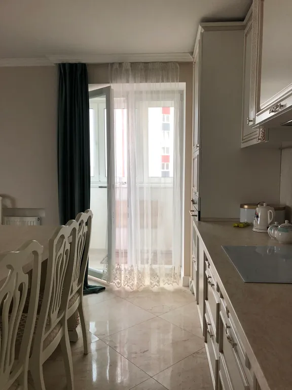 Двухкомнатная квартира с дизайнерским евроремонтом в классическом стиле