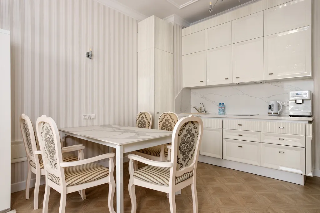 Квартира в вип корпусе, с видом на бассейн и море в ЖК Лазурный берег 2