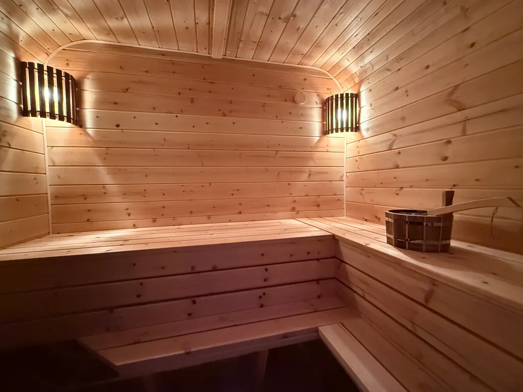 Дом с баней и чаном