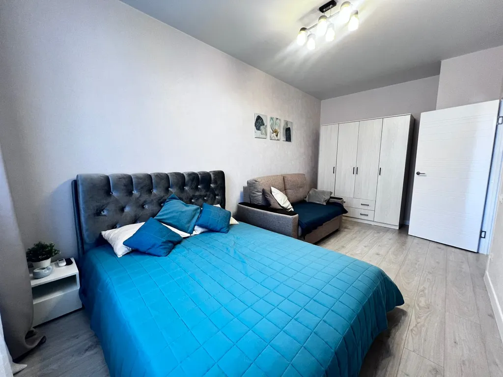 290 Однушка с бассейном на 5 человек