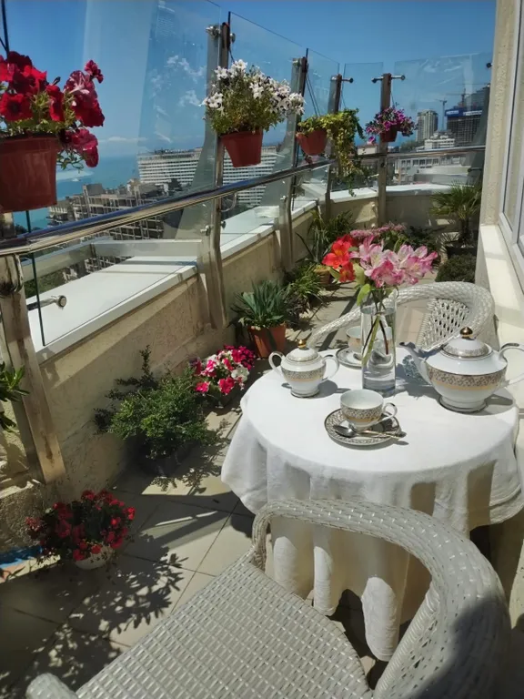 Большой пентхаус с бассейном