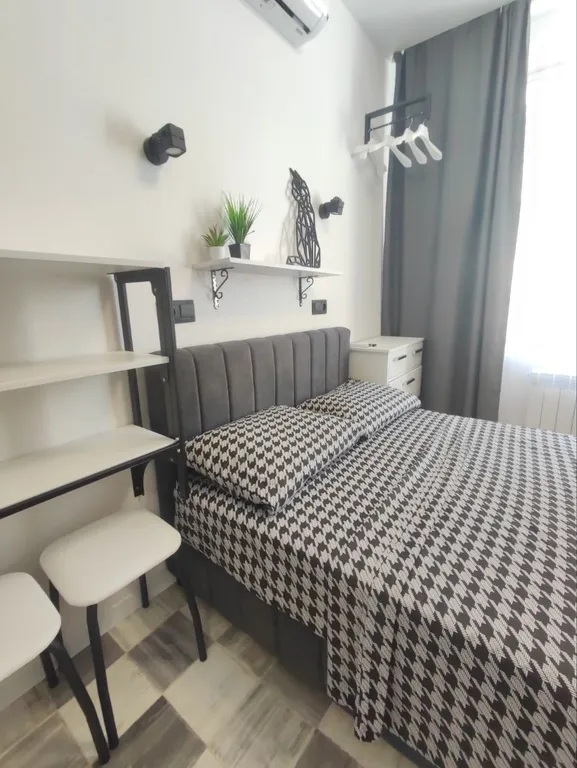 ЖД вокзал, студия