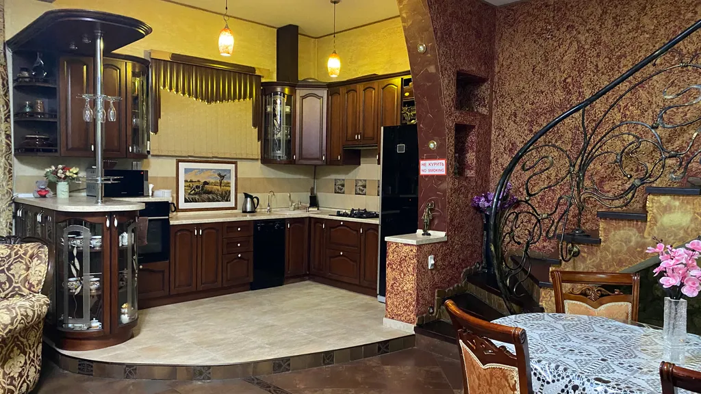 Уютный домик в центре города