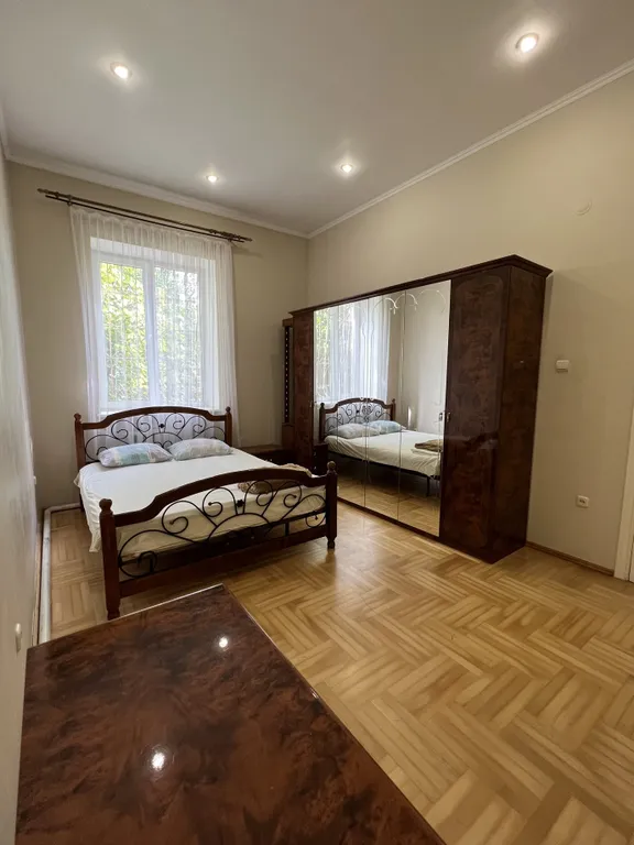 6-комнатный Дом