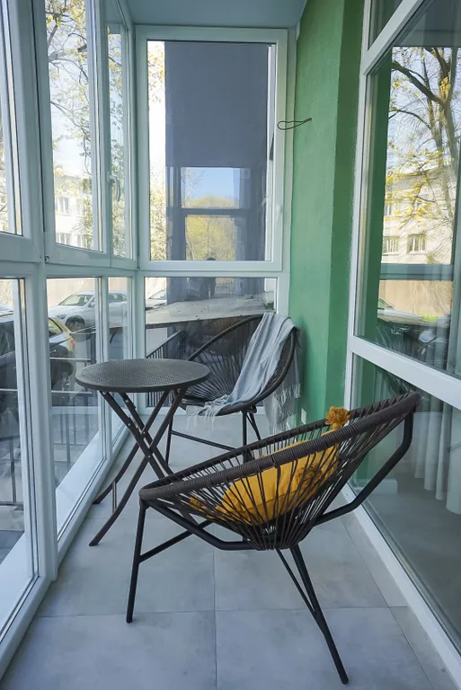 Квартира Квартира Яркая студия с террасой Изумруд у парка в центре города — Калининград