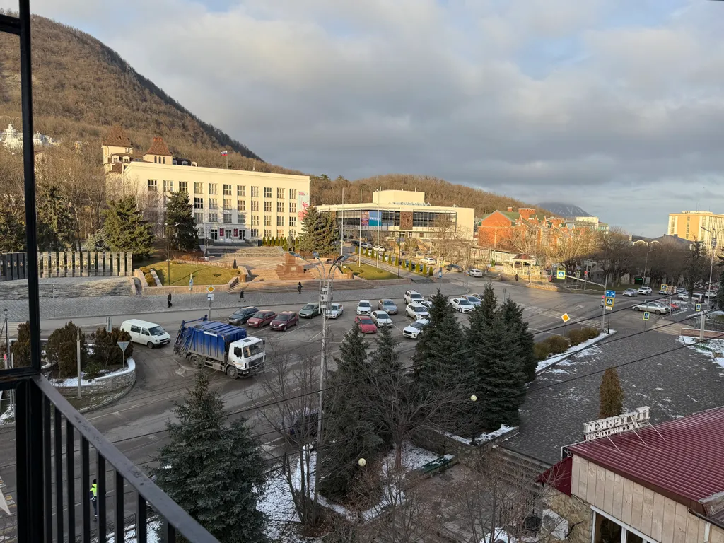 Двухкомнатная квартира напротив Лечебного парка