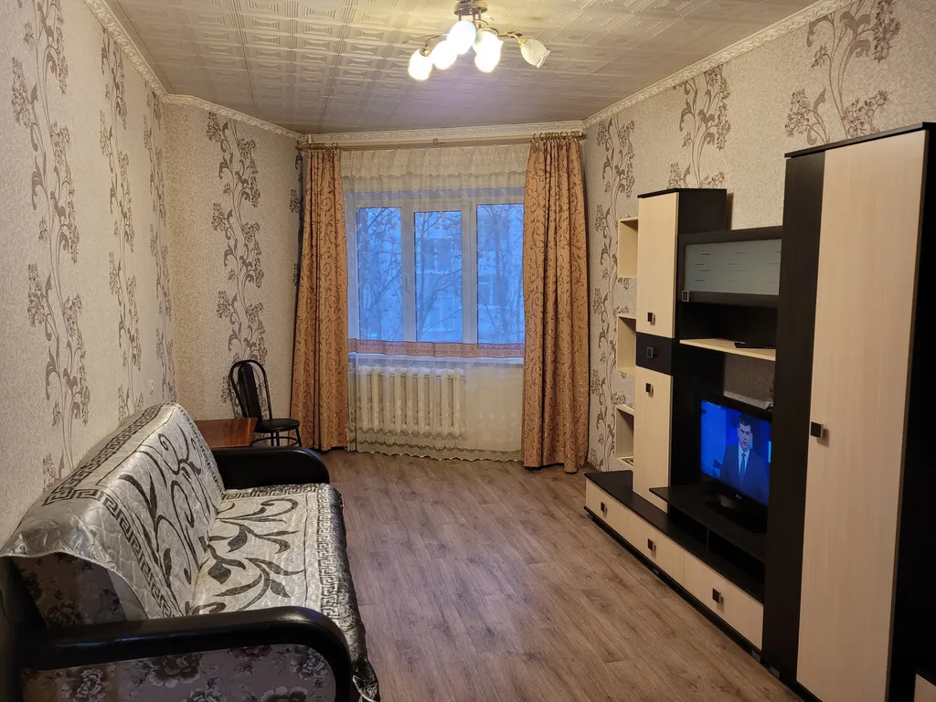 3-комнатная квартира с 2 с/у — аренда посуточно в Кировск