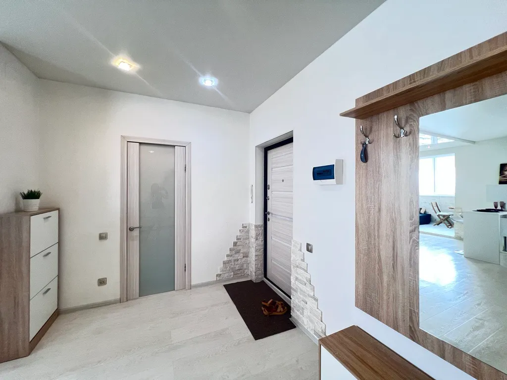 Дизайнерская студия в центре в новом доме