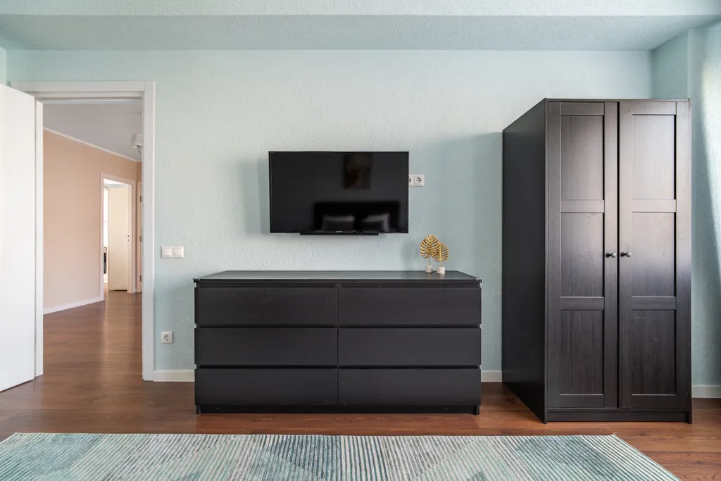 Большая комфортабельная квартира на Набережной Енисея