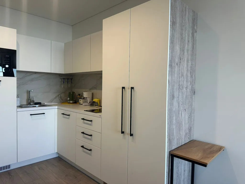 Дизайнерская студия Ls-sunny days с видом на море с 11 этажа