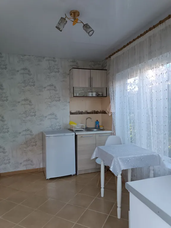 сдается коттедж 2  этажа.130 кв. м, с тремя отдельными комнатами