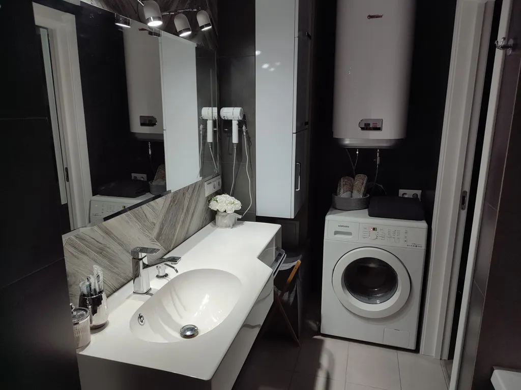 Дизайнерская 1-комнатная квартира с видом на город и парк