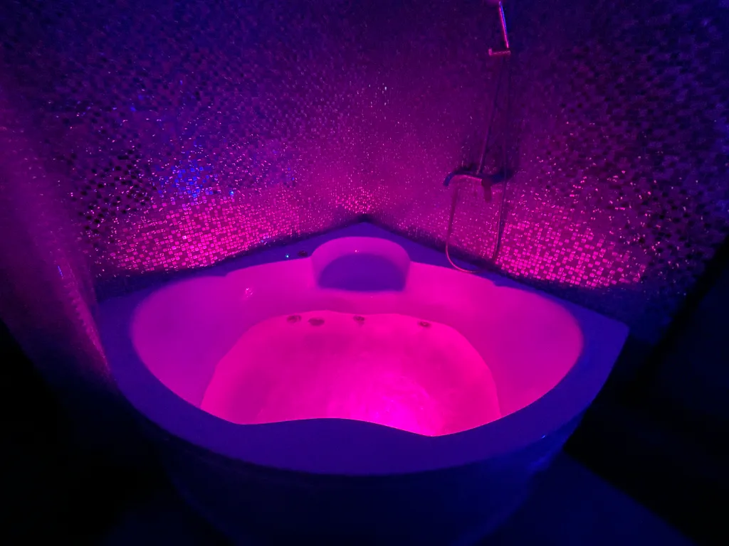 Зеркальная комната