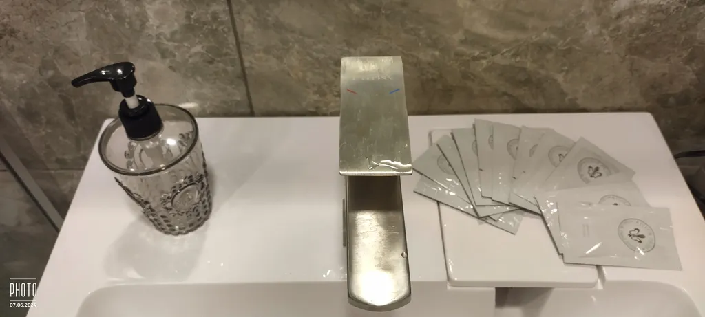 Уютная квартира в самом центре на набережной с видом на парк победы