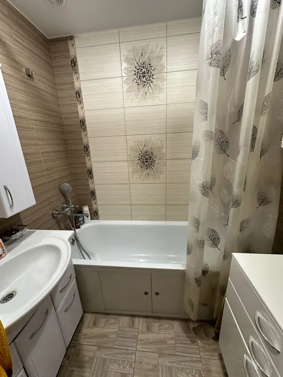 Квартира после ремонта, мебель и техника вся новая