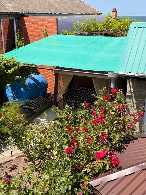 Уютный номер с верандой и видом на море