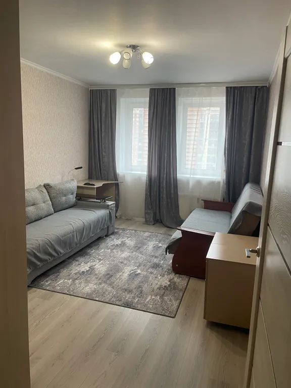 Уютная просторная квартира с просторной кухней