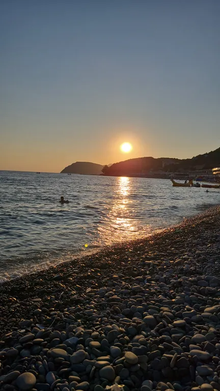 Коттедж Дом рядом с чистым морем с уникальным можжевеловым лесом — Федотовка