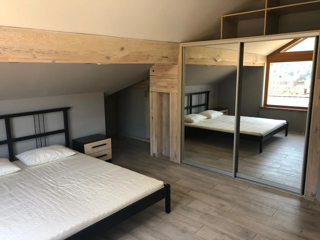 Двухуровневая квартира с панорамным видом в центре