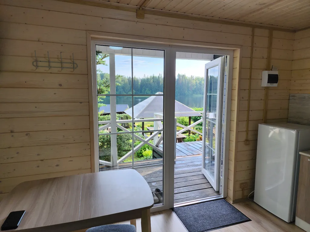 Апартамент с террасой и видом на озеро