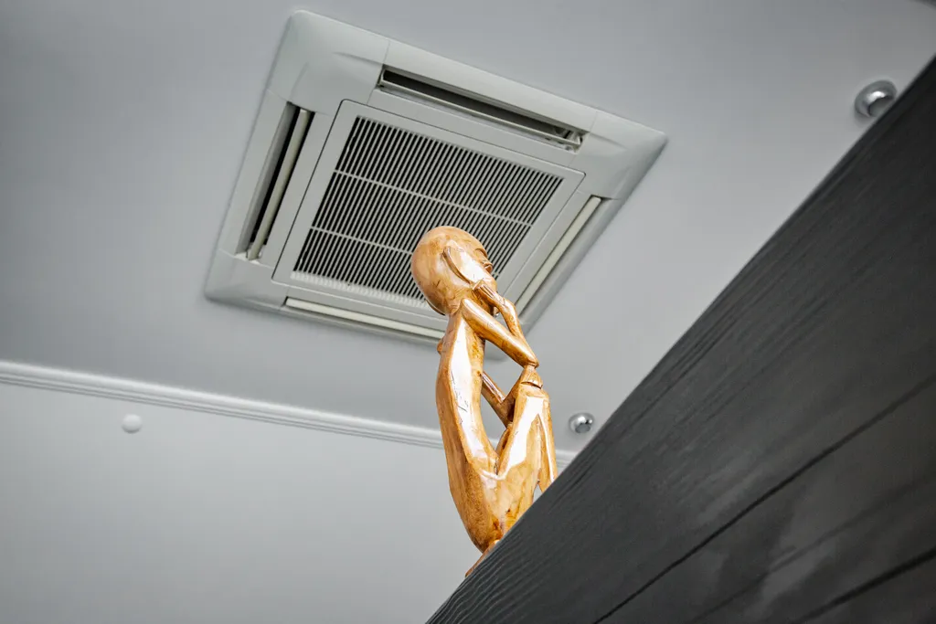 Вилла дзен с ванной спа и террасой с видом на сад