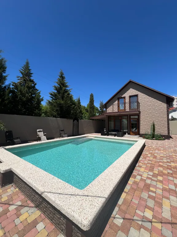 Коттедж «Семейный с видом на горы»