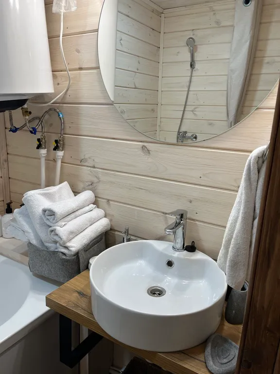 Домик с видом на лес