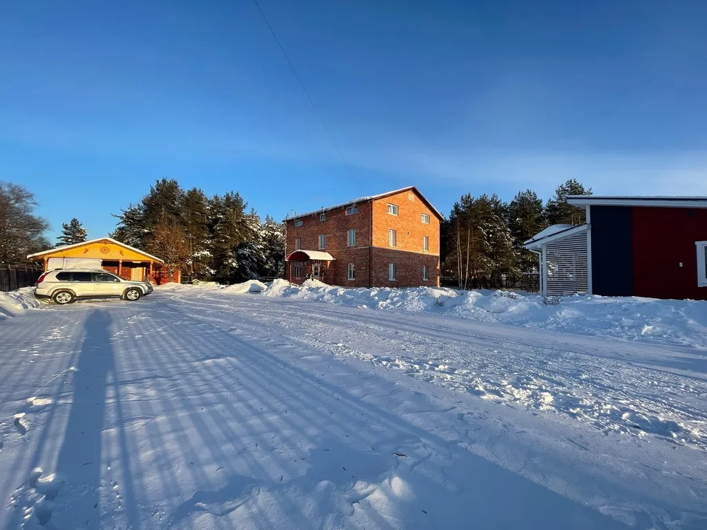 Гостевой дом для большой компании на берегу озера