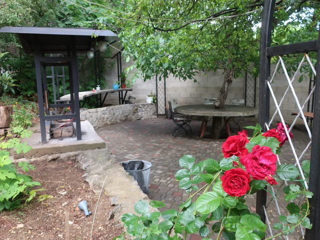 Студия Беш Чам