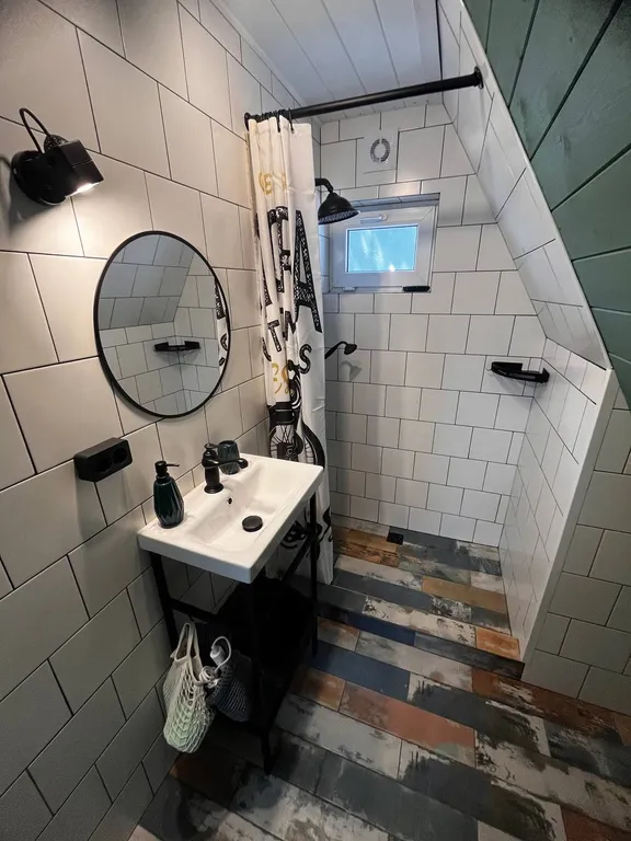 Домик с видом на лес