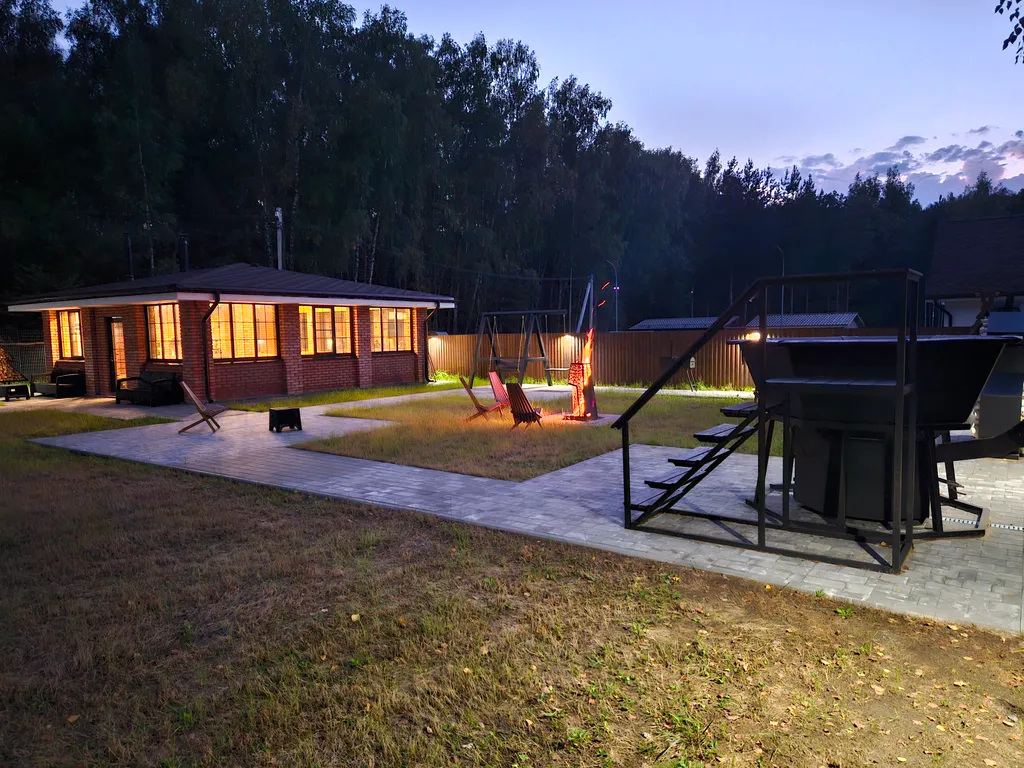 Дом, баня, чан, отапливаемая беседка