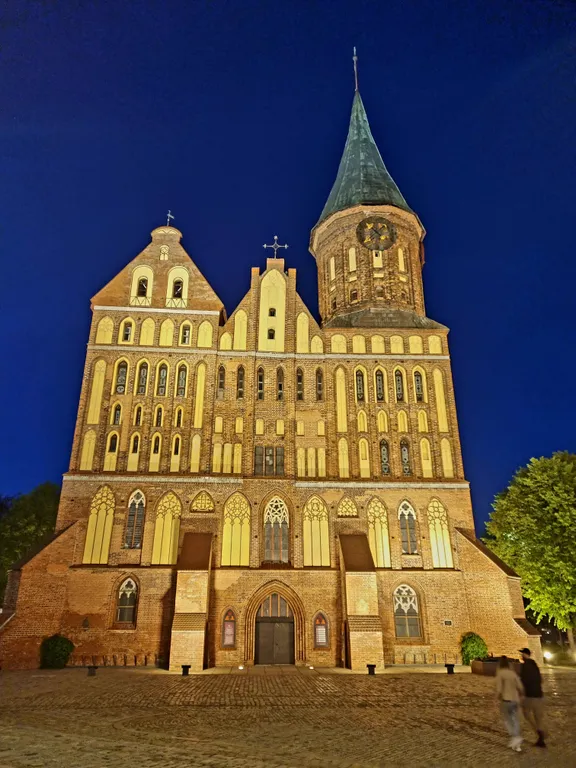 Центр, рядом с Музеем Мирового Океана