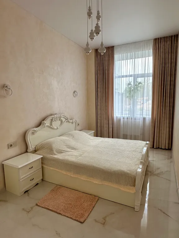 Просторная, светлая двухкомнатная квартира