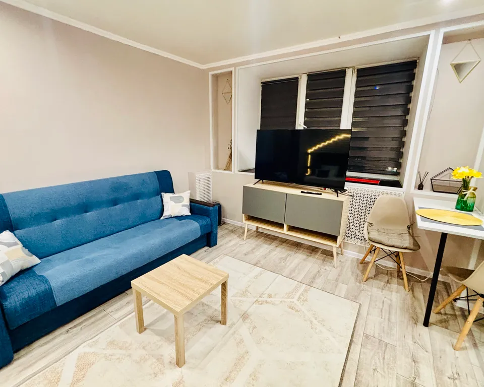 Квартира Уютная и светлая студия в центре — Курск