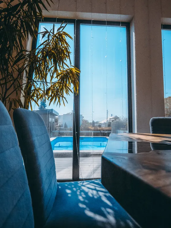 Апартаменты с горячим бассейном и видом на горы