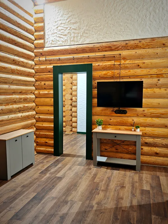 Лесной дом с тёплым бассейном, джакузи, сауной и сибирским чаном