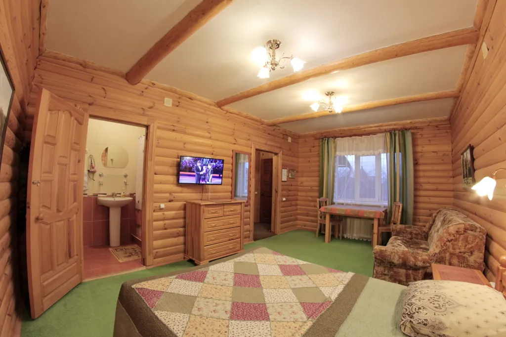 Номер полулюкс в центре города на панорамном берегу