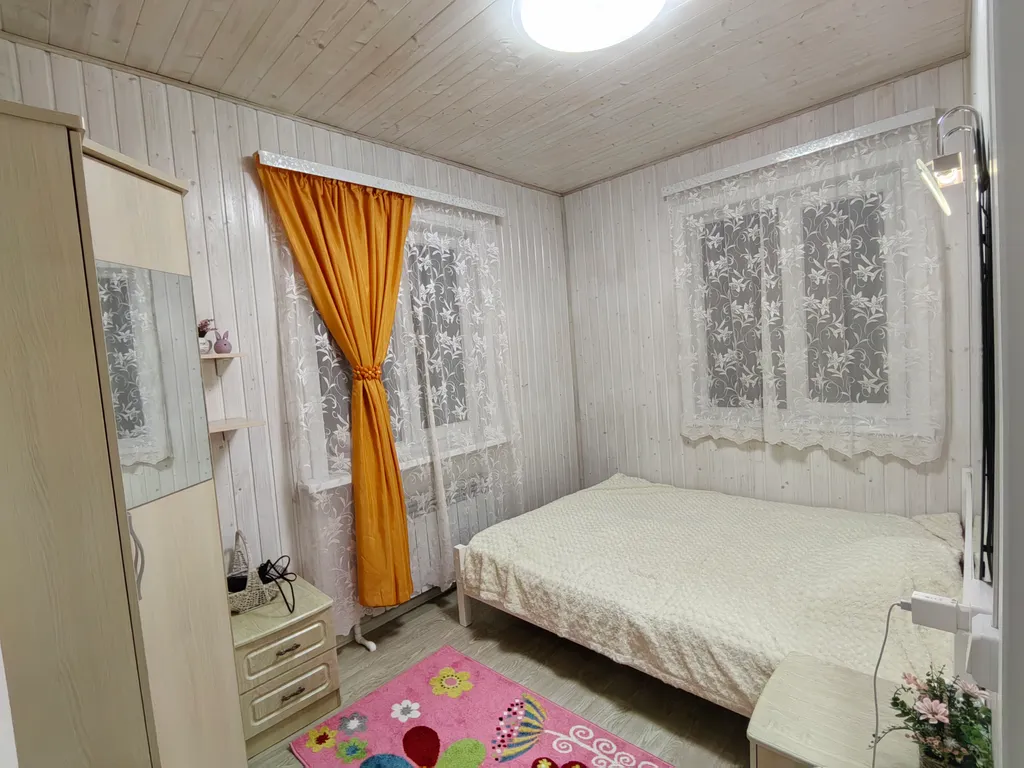 Дом у слияния рек, рядом с историей