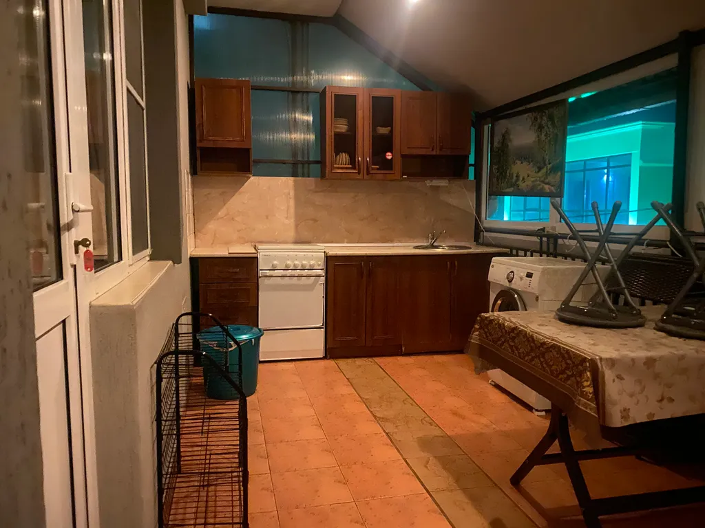 Квартира Трёхместная комната на 2 этаже — Адлер