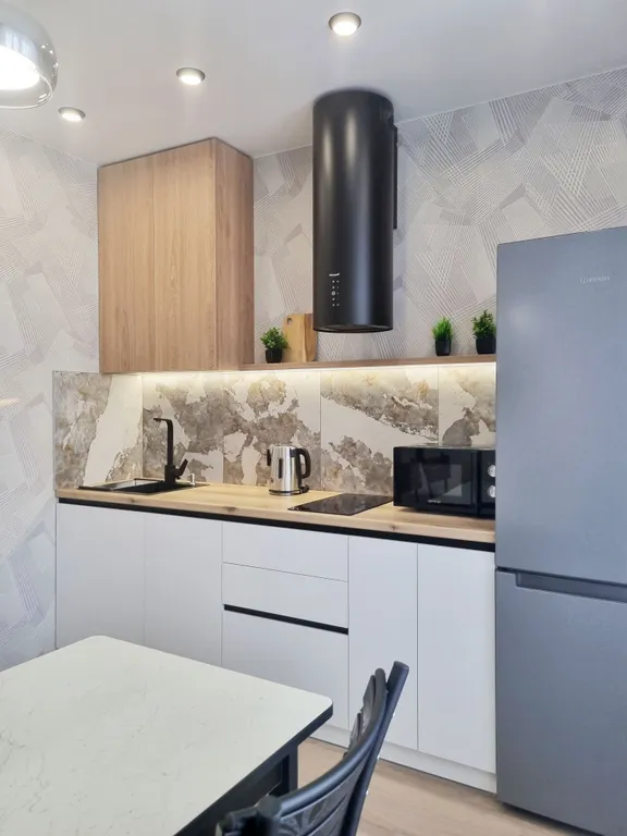 Дизайнерская евро двушка на 17 этаже с панорамным остеклением и видом на город