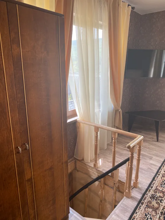 Коттедж Дом с камином в экопоселке у подножья гор — Инкерман