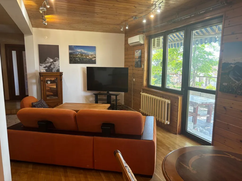 Хороший уютный дом с видом на море